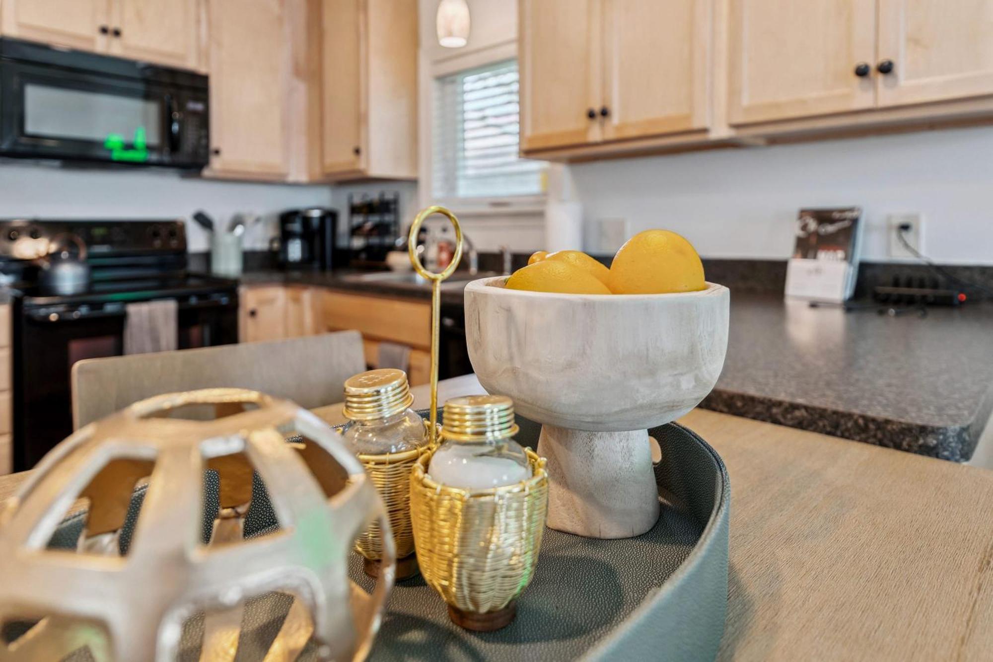 Newly Renovated Tremont Treasure I Cozy + Modern Villa Cleveland Exteriör bild