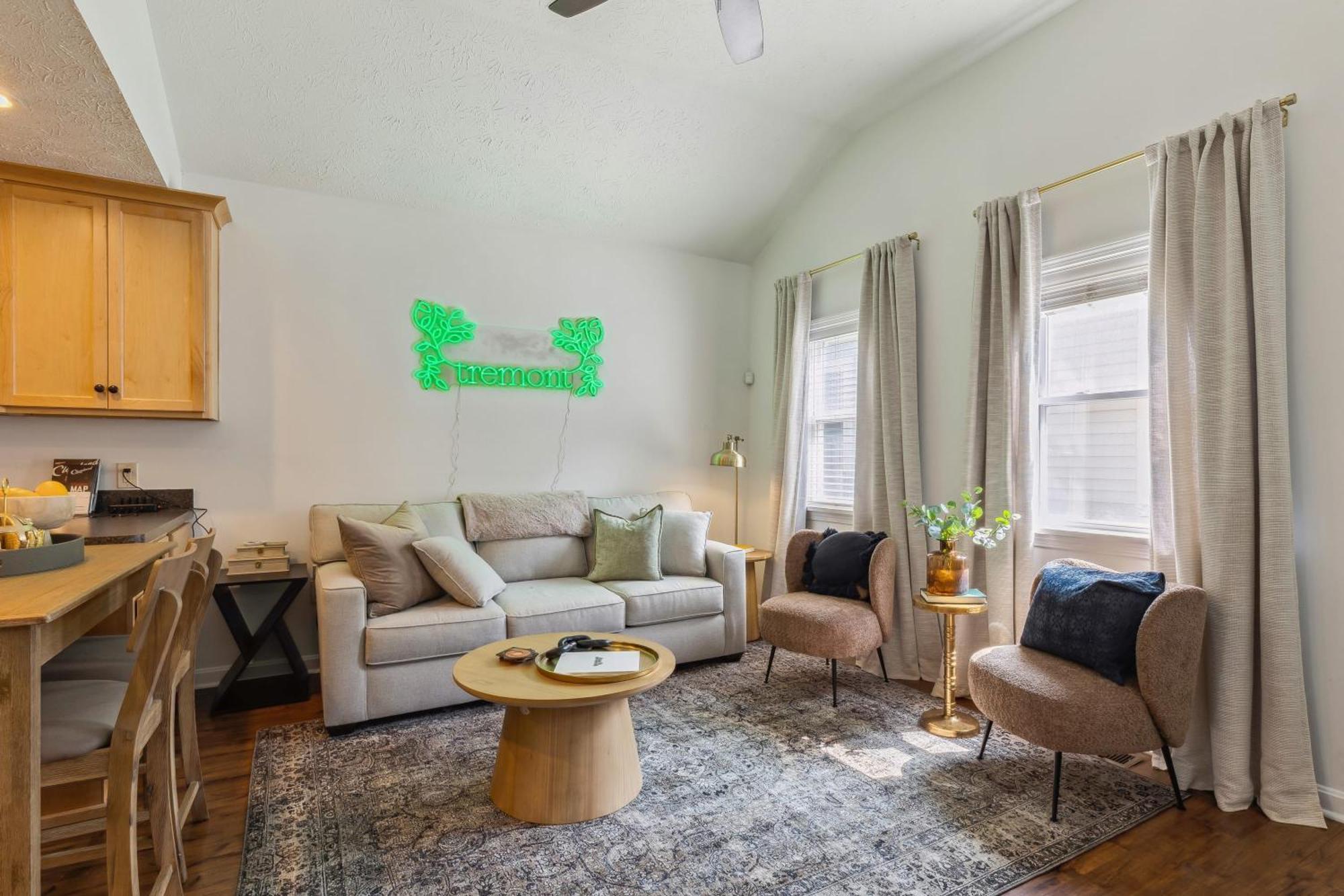 Newly Renovated Tremont Treasure I Cozy + Modern Villa Cleveland Exteriör bild