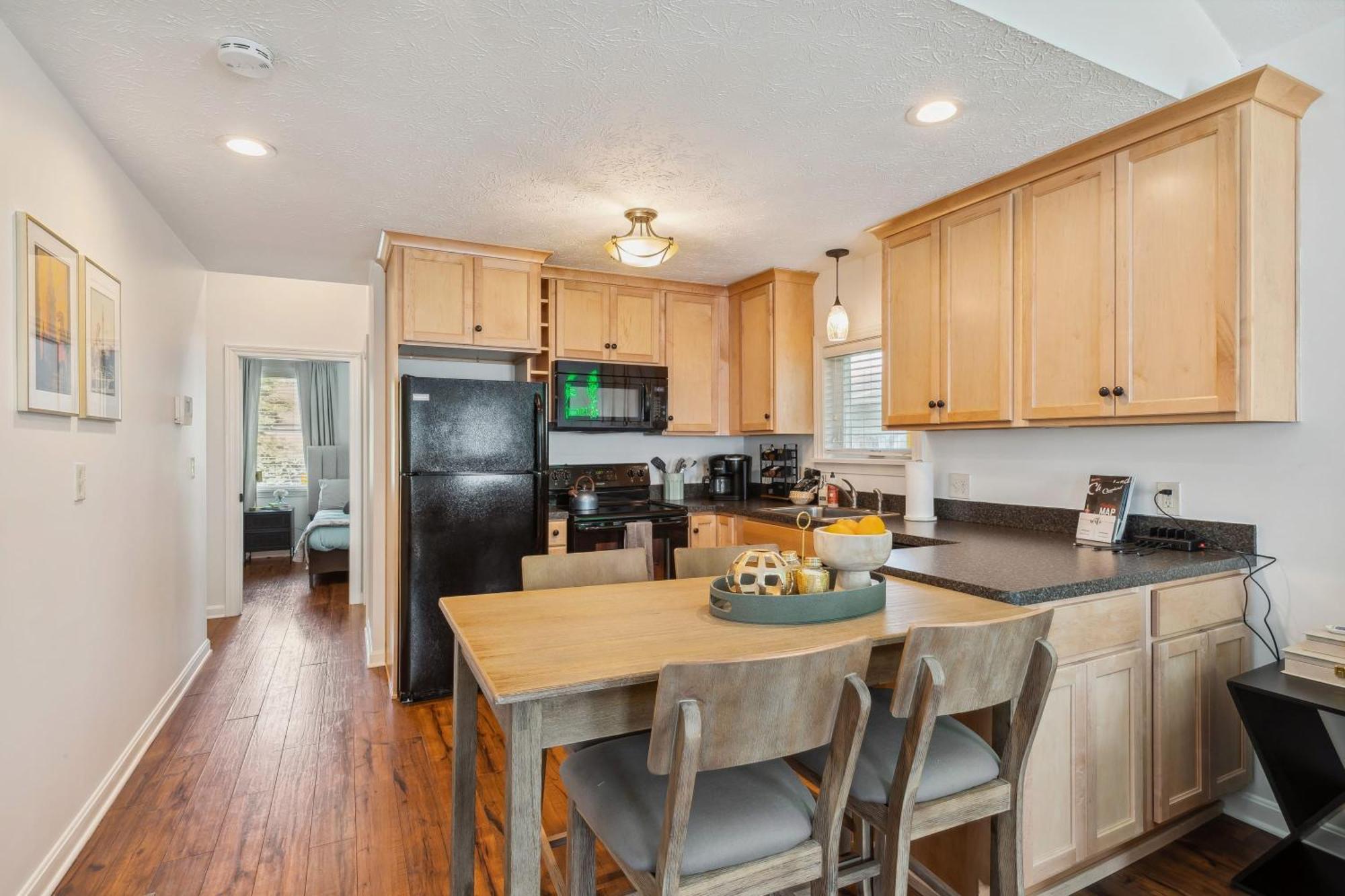 Newly Renovated Tremont Treasure I Cozy + Modern Villa Cleveland Exteriör bild