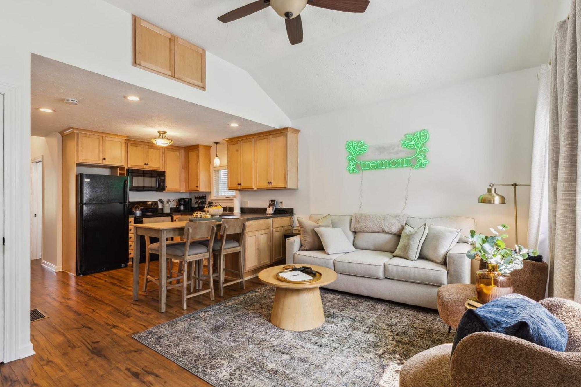 Newly Renovated Tremont Treasure I Cozy + Modern Villa Cleveland Exteriör bild